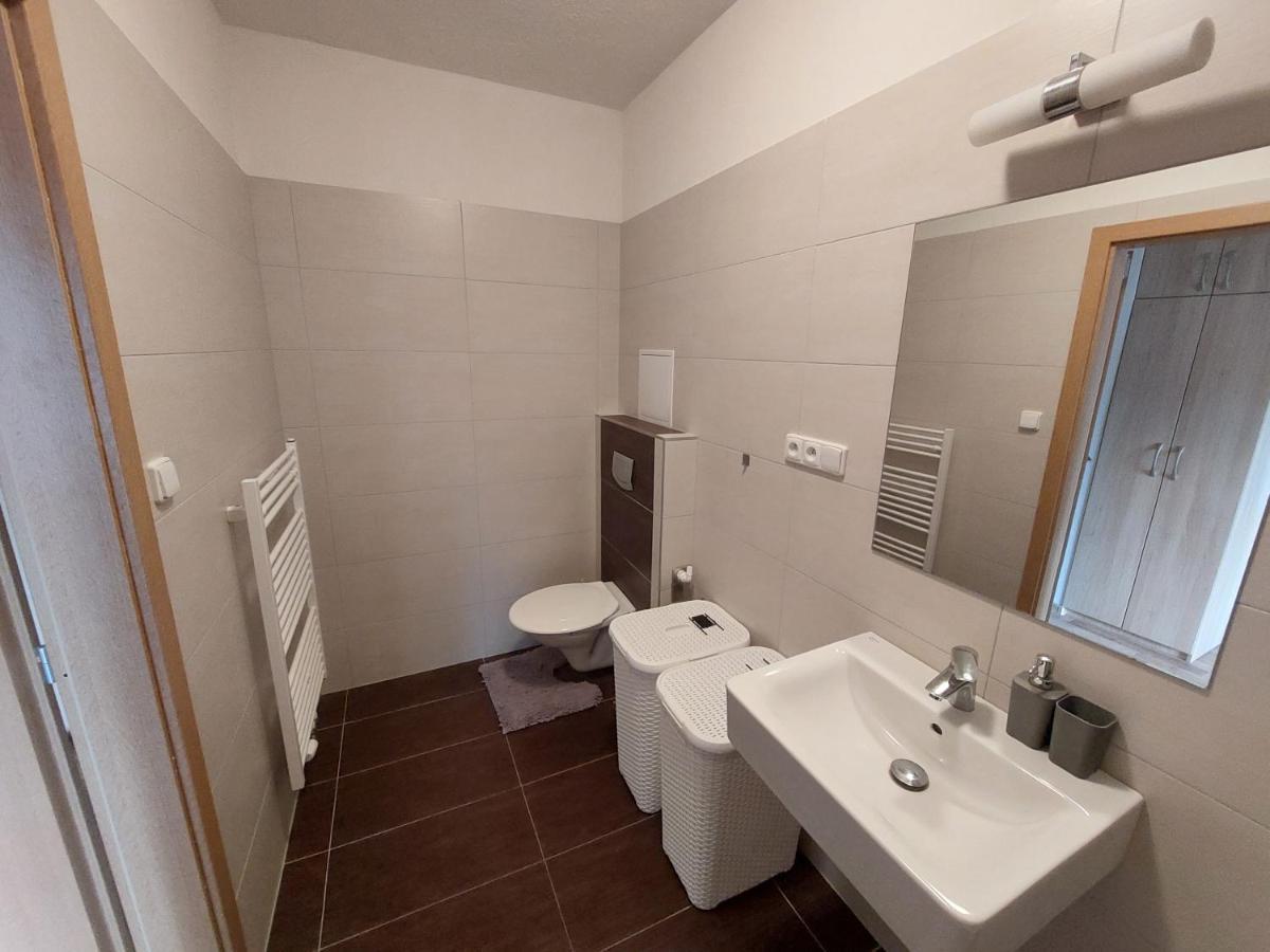 Apartman Vsemina 300 Exterior foto